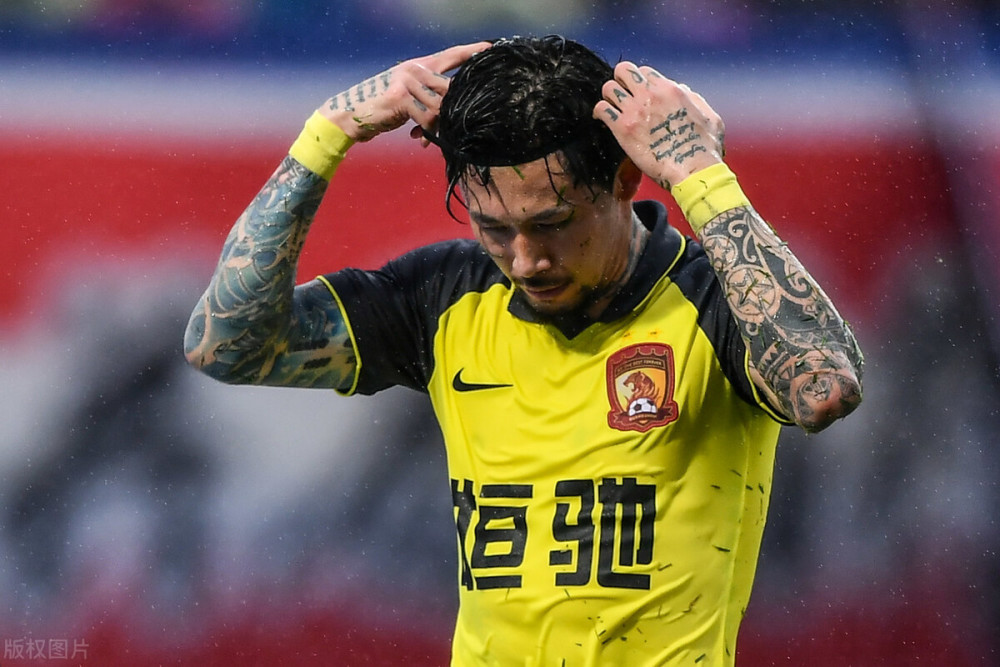 关于欧联赛程吃紧，瓦伦西亚关键时刻门线救险，目标明确，年轻球员得到机会的信息