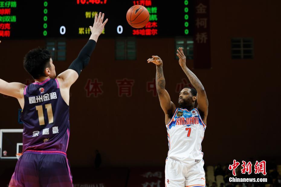 里程碑夜浙江稠州豪取连胜；CBA常规赛国际比赛日刷纪录；悬念犹存；年轻球员得到机会的简单介绍